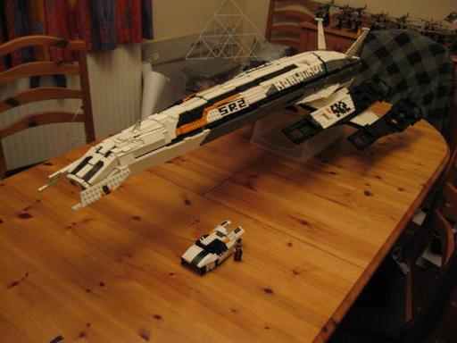 Mass Effect 2 - SSV Normandy SR2 из Lego